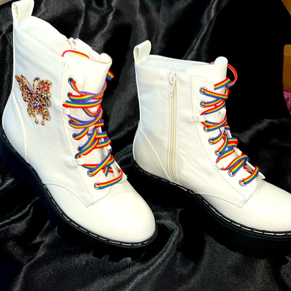 New White Rave Boots - Picture 4 of 14